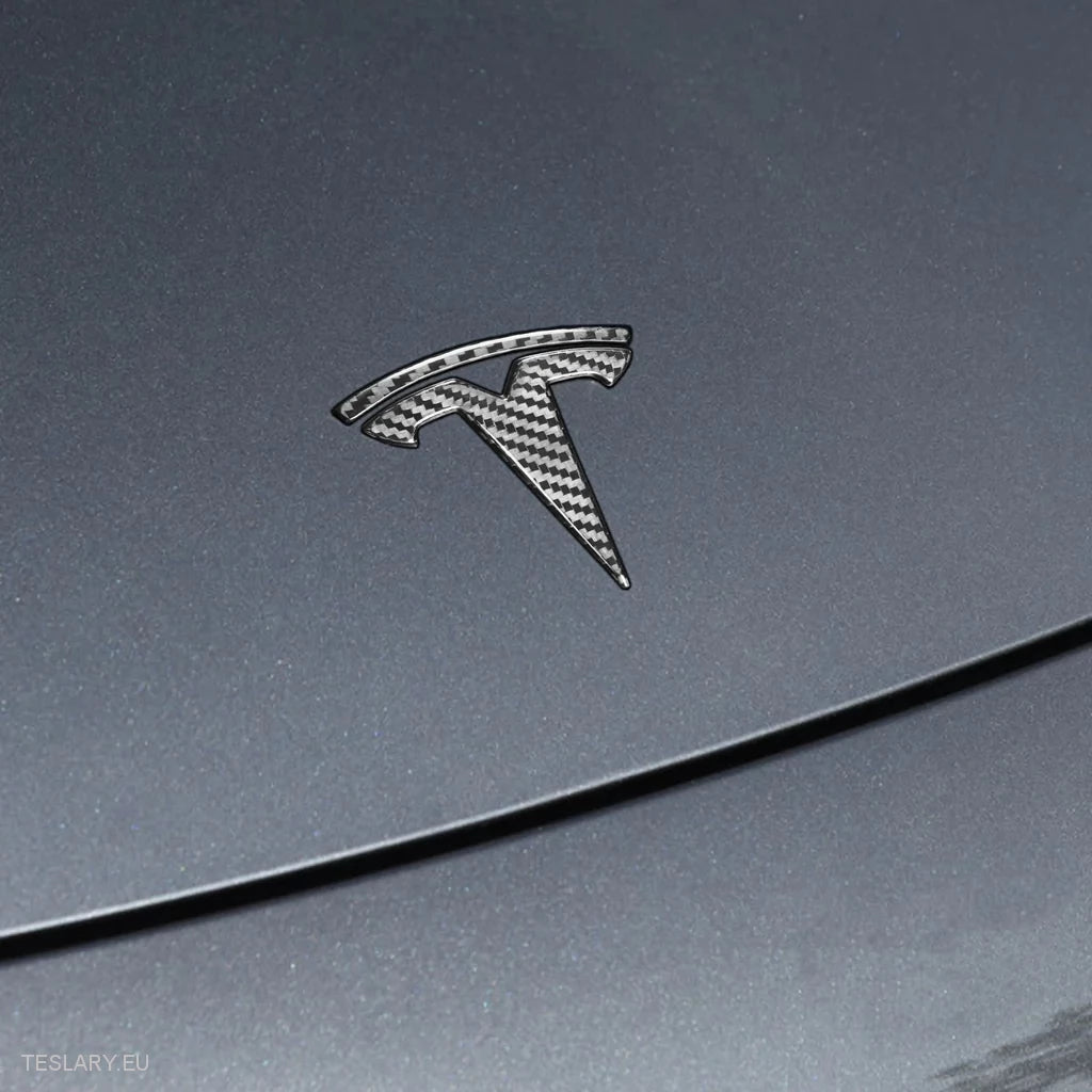Tesla model 3/y přední logo černé, uhlík, chrom, červená