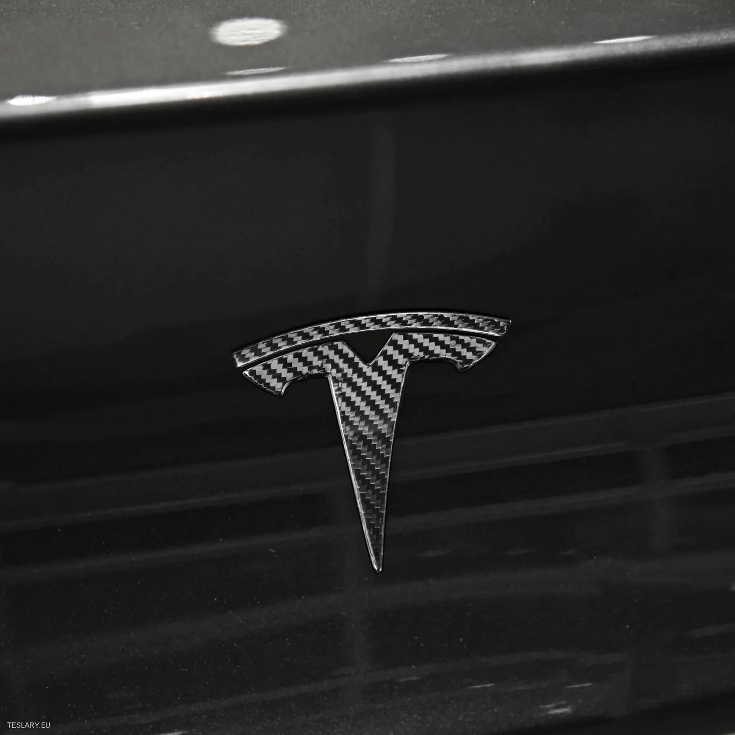 Tesla model 3/y zadní ocas logo černé, uhlík, chrom, červená