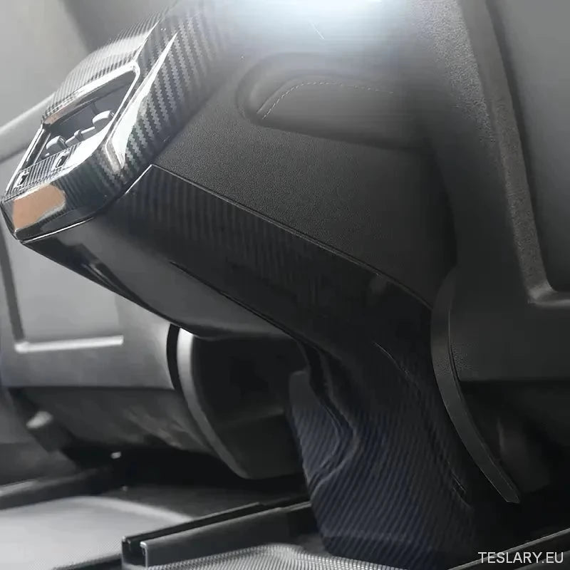 Tesla 3/Y bakre kickpanel för mittkonsol