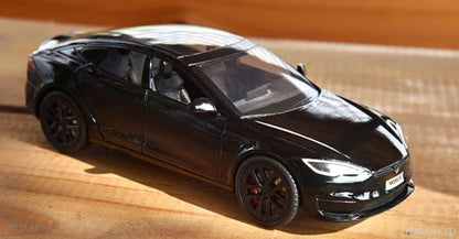 Teslan malliauto 1:24 Epävirallinen versio