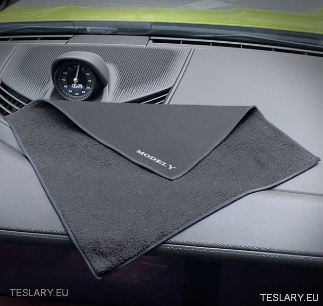 Mikibre törülköző Tesla modell logóval