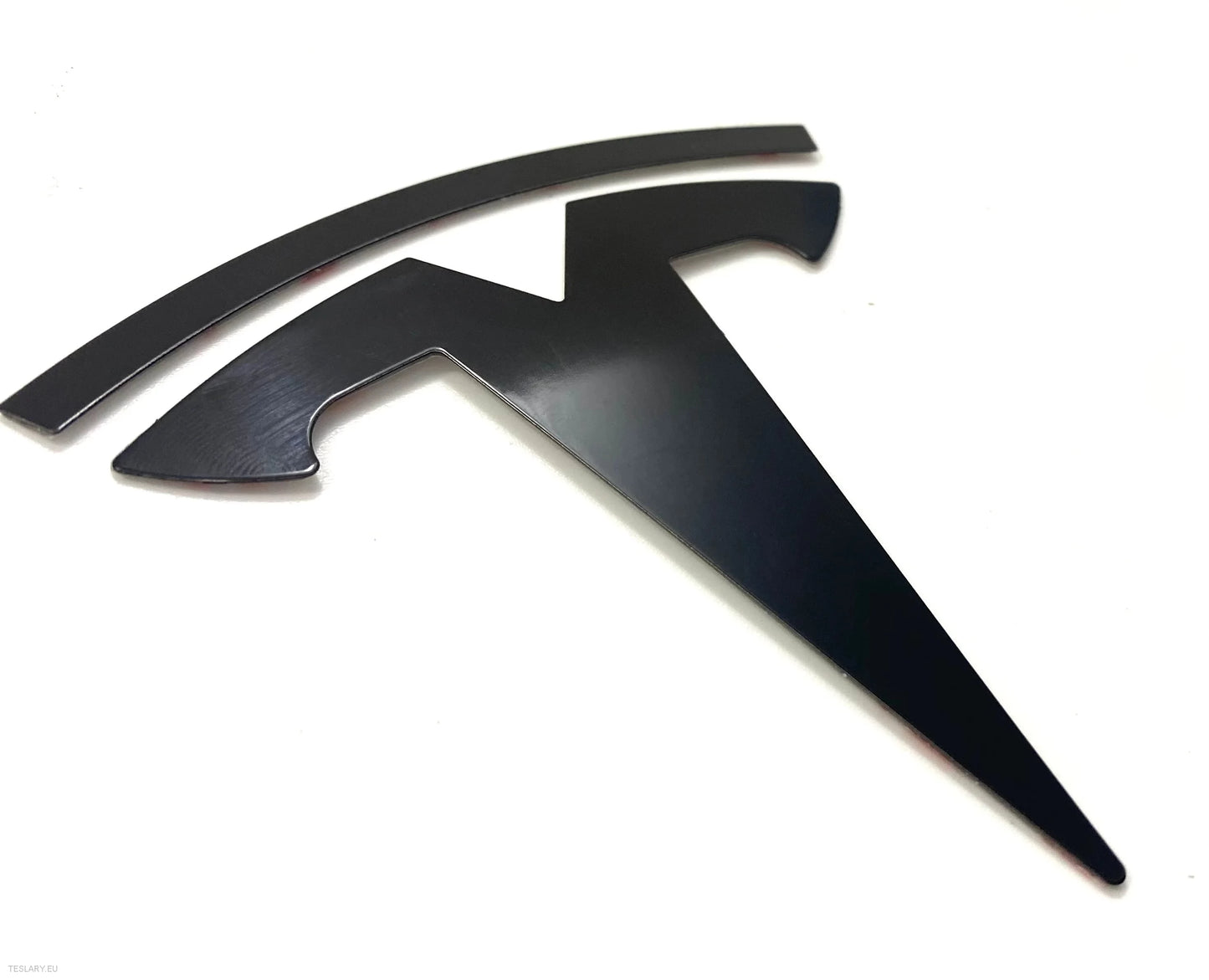 Tesla Model 3 / Y Front Logo Black, Carbon, Chrome, Red